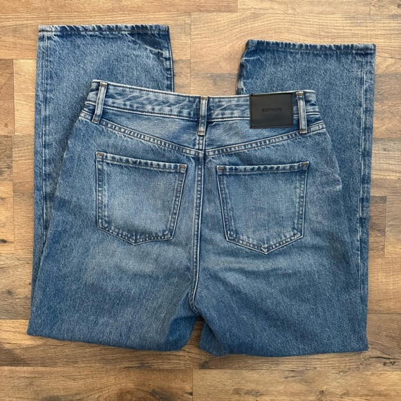 Express Relaxed Straight Blue Ripped Denim Jeans Woman’s 8 Regular - Picture 9 of 9
